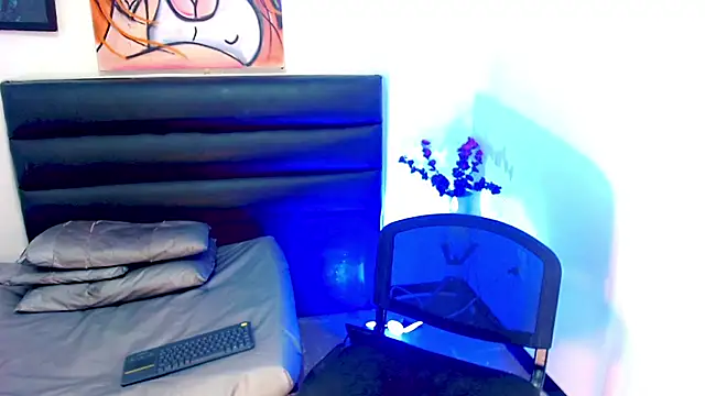 Mia dasilva  online show from June 22, 2026, 6:27 pm
