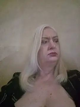 Julia20X online show from May 30, 2026, 10:12 am