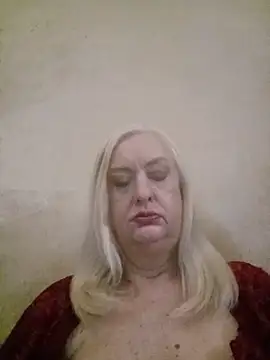 Julia20X online show from June 18, 2026, 9:58 am
