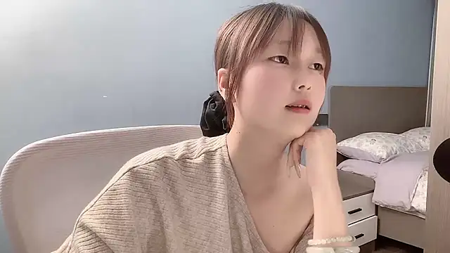Xiaoqing00 online show from April 18, 2026, 2:21 pm