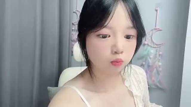 Xiaoqing00 online show from May 19, 2026, 5:25 am