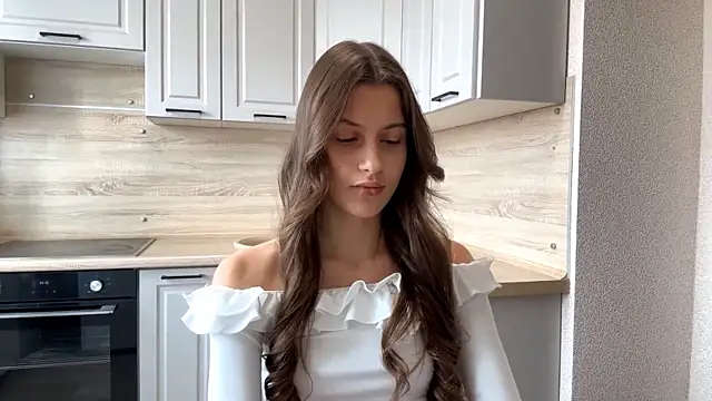 LiseVener online show from April 14, 2026, 7:14 am