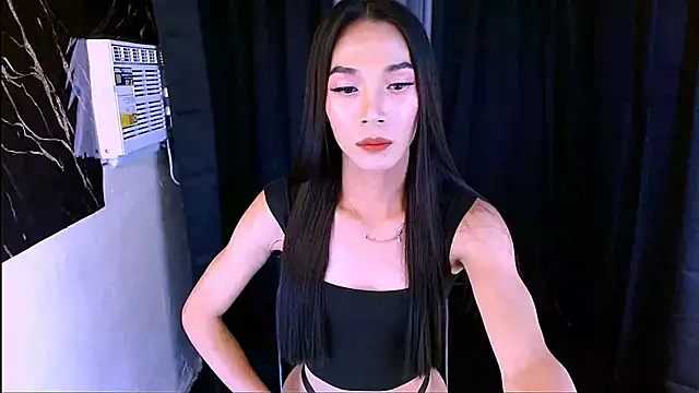 Snapshot of XoTrisha chatting on April 13, 2026, 2:00 pm XoTrisha online show from April 13, 2026, 2:00 pm