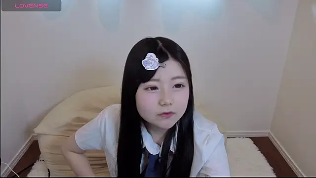 mimichan niconico online show from May 15, 2026, 6:42 am