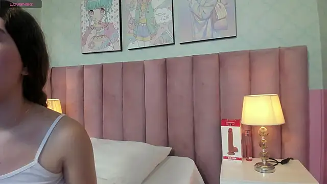 Hellencute18  online show from June 12, 2026, 11:09 am