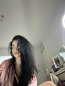 AriannaCruse online show from April 14, 2026, 8:09 am