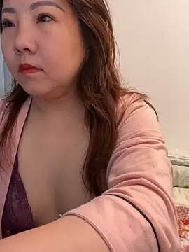 Snapshot of yhan1314 chatting on April 11, 2026, 7:45 am yhan1314 online show from April 11, 2026, 7:45 am