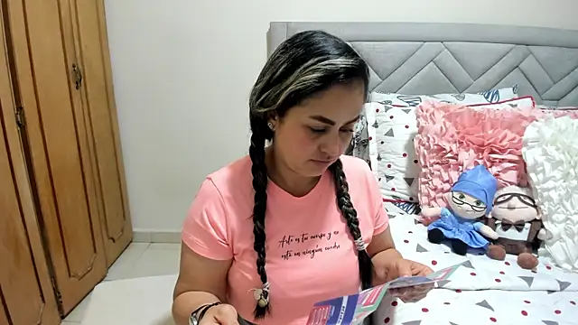 Lauren ws online show from April 13, 2026, 9:31 pm