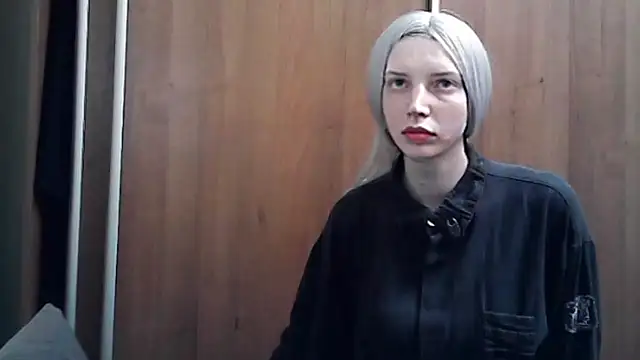 Crimson Lady online show from May 19, 2026, 5:30 pm