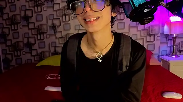 Snapshot of Twink_Sebas7 chatting on May 15, 2026, 12:12 pm Twink Sebas7 online show from May 15, 2026, 12:12 pm