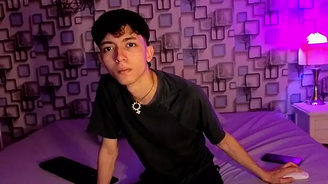 Snapshot of Twink_Sebas7 chatting on May 26, 2026, 12:12 pm Twink Sebas7 online show from May 26, 2026, 12:12 pm