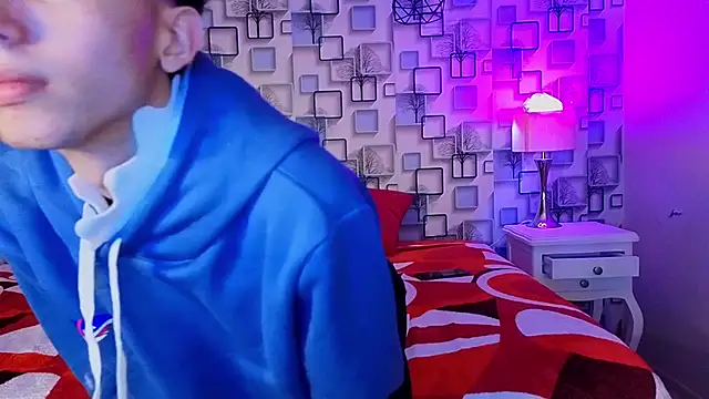 Snapshot of Twink_Sebas7 chatting on May 27, 2026, 12:24 pm Twink Sebas7 online show from May 27, 2026, 12:24 pm