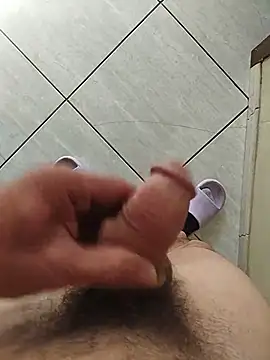 Bruno13travieso online show from June 3, 2026, 2:33 pm