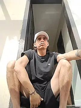 Bruno13travieso online show from August 3, 2026, 2:11 pm