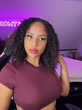 princessromyindy online show from April 28, 2026, 6:46 pm