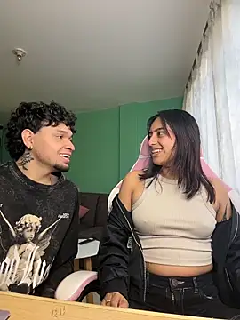 hotlatinocouple   online show from May 25, 2026, 10:49 pm