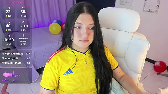 Celestee 21 online show from June 18, 2026, 9:14 am