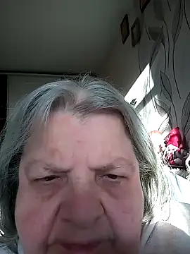 MartaMia68 online show from May 11, 2026, 4:15 pm