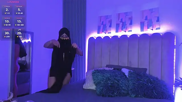 Layla amirah online show from May 7, 2026, 2:39 am