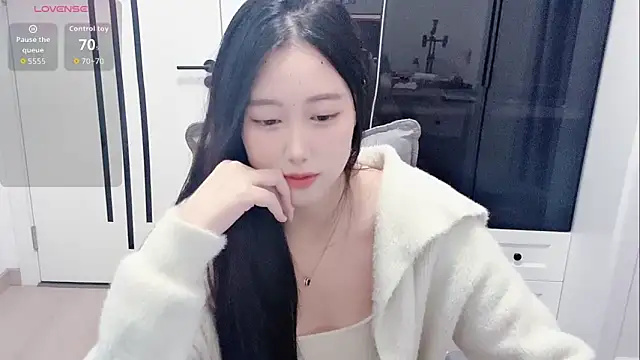 secret-sese online show from April 23, 2026, 9:08 am
