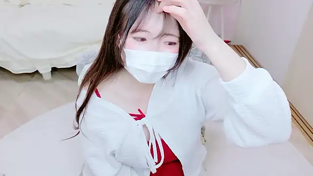 Satomi nn online show from April 24, 2026, 4:37 am