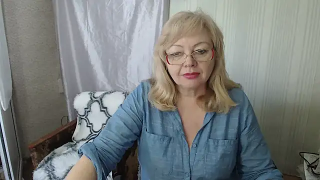 LavandaMay online show from April 29, 2026, 10:52 am