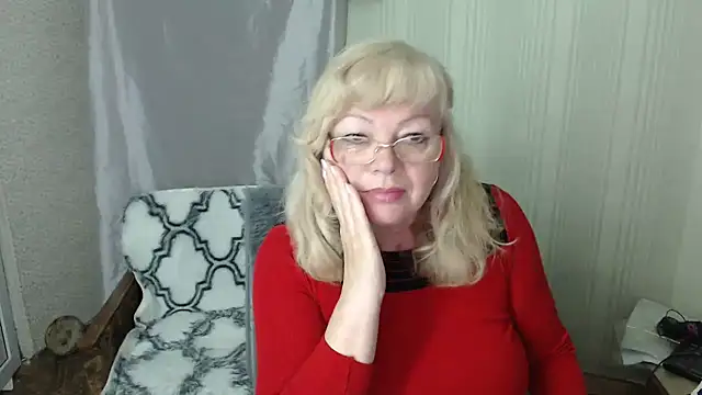 LavandaMay online show from May 4, 2026, 7:10 pm