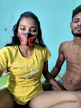 Hot-Couple4 online show from May 9, 2026, 5:18 pm