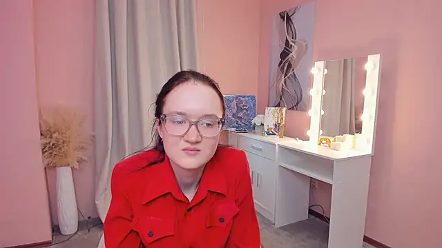 ErmaCurlis online show from April 13, 2026, 9:37 am