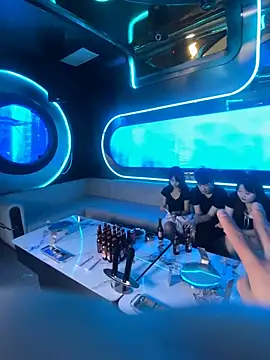 xuanxuan-10 online show from April 14, 2026, 9:48 am