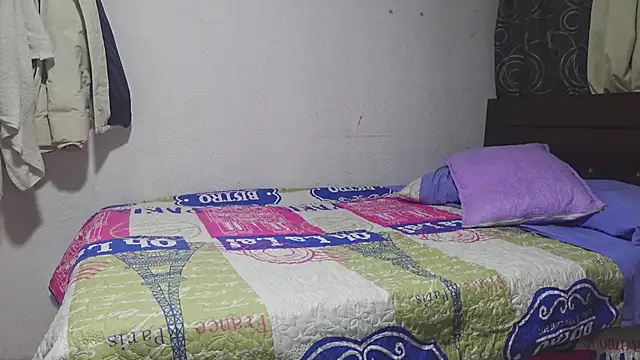 Snapshot of Alexander_2003Castro chatting on April 11, 2026, 5:01 am Alexander 2003Castro online show from April 11, 2026, 5:01 am