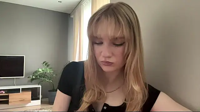 Snapshot of PlasaRima chatting on June 18, 2026, 11:42 pm PlasaRima online show from June 18, 2026, 11:42 pm