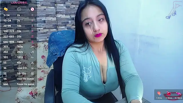 miaboobss online show from July 13, 2026, 1:25 pm