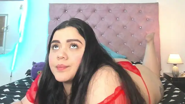 laurenlaine online show from June 11, 2026, 12:32 am