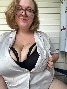 Kenzibb3 online show from July 10, 2026, 3:47 pm