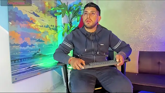 Im Axiel online show from April 15, 2026, 12:17 am