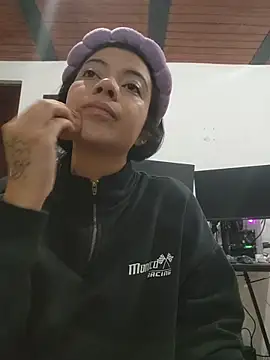 Snapshot of NefertitiXO chatting on May 28, 2026, 5:54 pm NefertitiXO online show from May 28, 2026, 5:54 pm