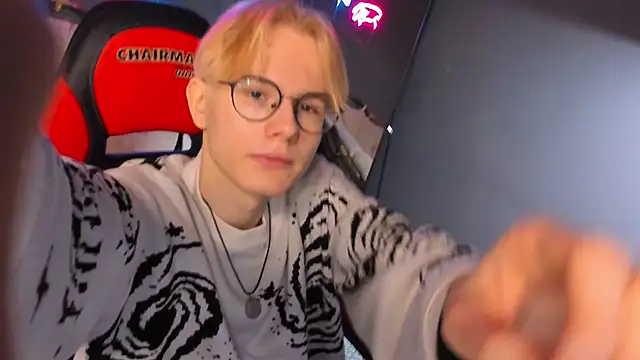 Liam Blair online show from April 10, 2026, 5:56 am