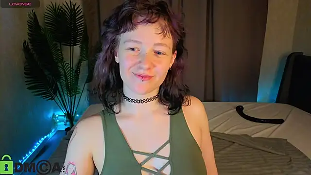 Snapshot of Ricki_Bloom chatting on April 23, 2026, 12:29 pm Ricki Bloom online show from April 23, 2026, 12:29 pm