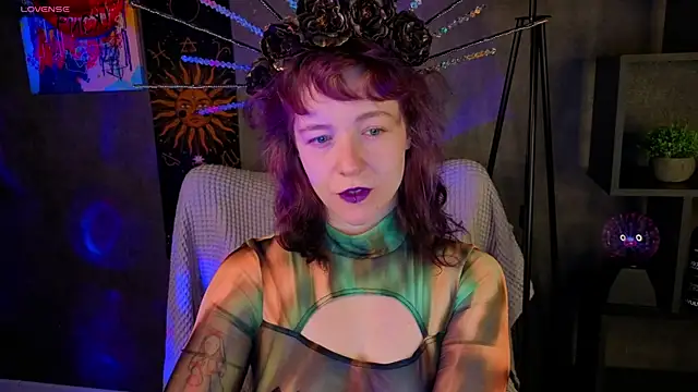 Snapshot of Ricki_Bloom chatting on July 18, 2026, 1:10 am Ricki Bloom online show from July 18, 2026, 1:10 am