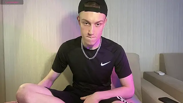 Travis Gracile online show from April 28, 2026, 9:14 am