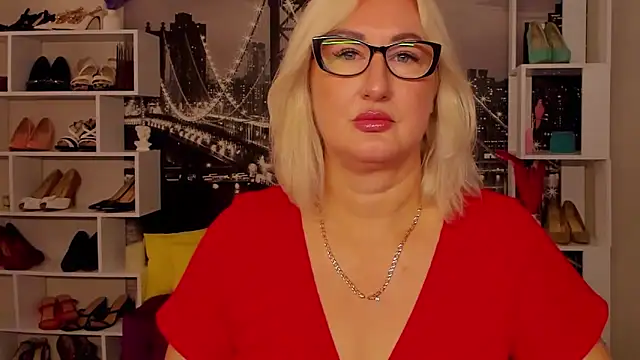 DianaFrances online show from May 31, 2026, 10:55 am