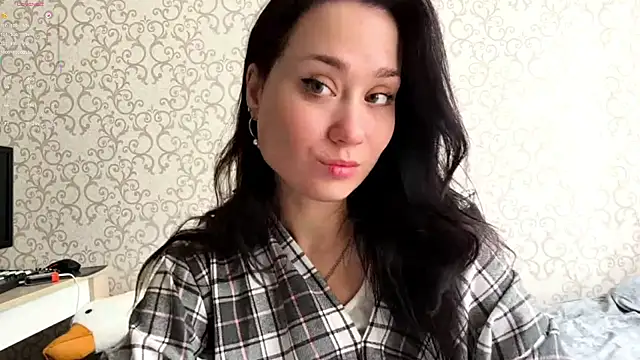 Snapshot of DinahZapalac chatting on April 14, 2026, 6:19 am DinahZapalac online show from April 14, 2026, 6:19 am