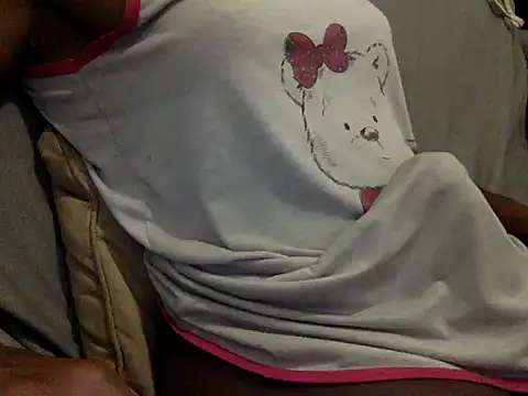 Snapshot of RayanneCampbell-25cm chatting on April 30, 2026, 10:03 pm RayanneCampbell-25cm online show from April 30, 2026, 10:03 pm