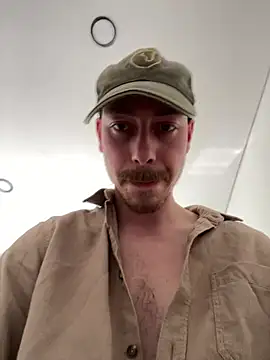 HotMenPortuguese online show from April 10, 2026, 1:38 pm