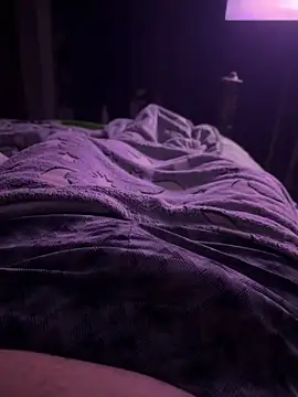 johnmadridhot online show from April 11, 2026, 5:01 am