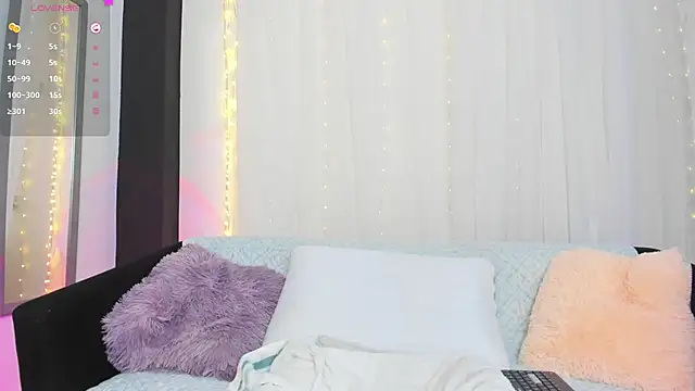 Sofia Mature  online show from June 9, 2026, 7:25 pm