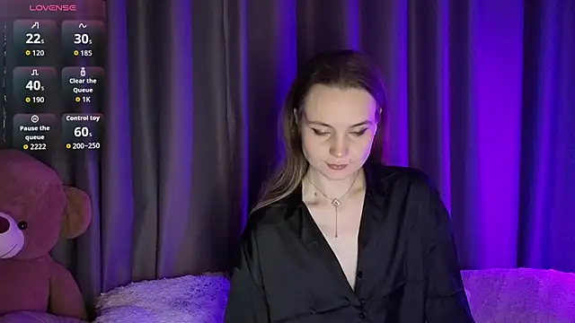 Lovelisse online show from April 26, 2026, 6:16 pm