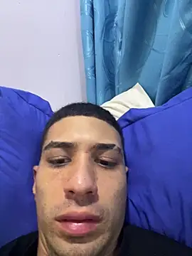 Snapshot of wylbunny chatting on April 14, 2026, 1:22 am wylbunny online show from April 14, 2026, 1:22 am