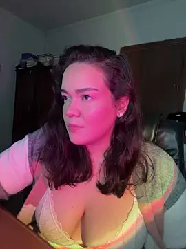 dayanestephany1 online show from June 16, 2026, 9:39 pm